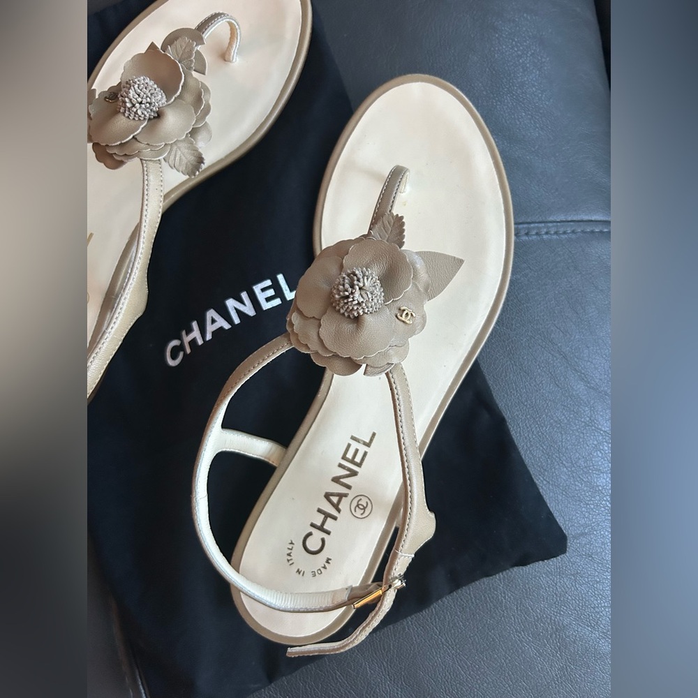 Chanel Brown Leather Camelia Thong Slingback Sandals - Picture 11 of 12